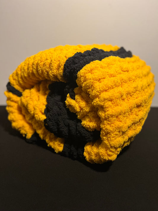 Bumble Bee Chunky Chenille Blanket